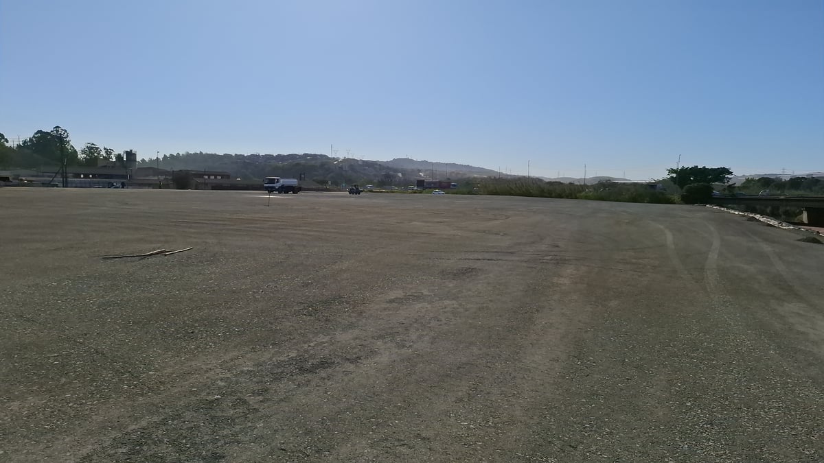 15 911m² Hardened Yard For Lease in Riverhorse Valley