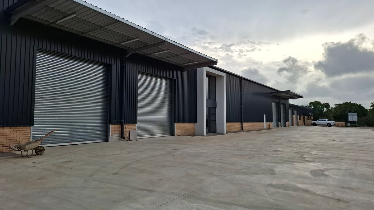562m² Warehouse To Let in Glen Anil