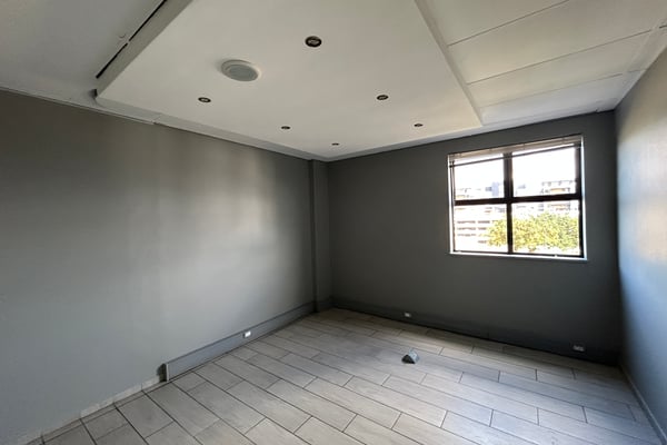 179m² office to let in Umhlanga — image 6