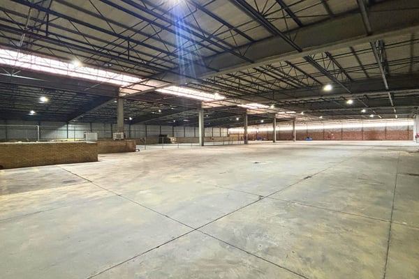 8 029m² Warehouse Available For Lease in Mobeni — image 6
