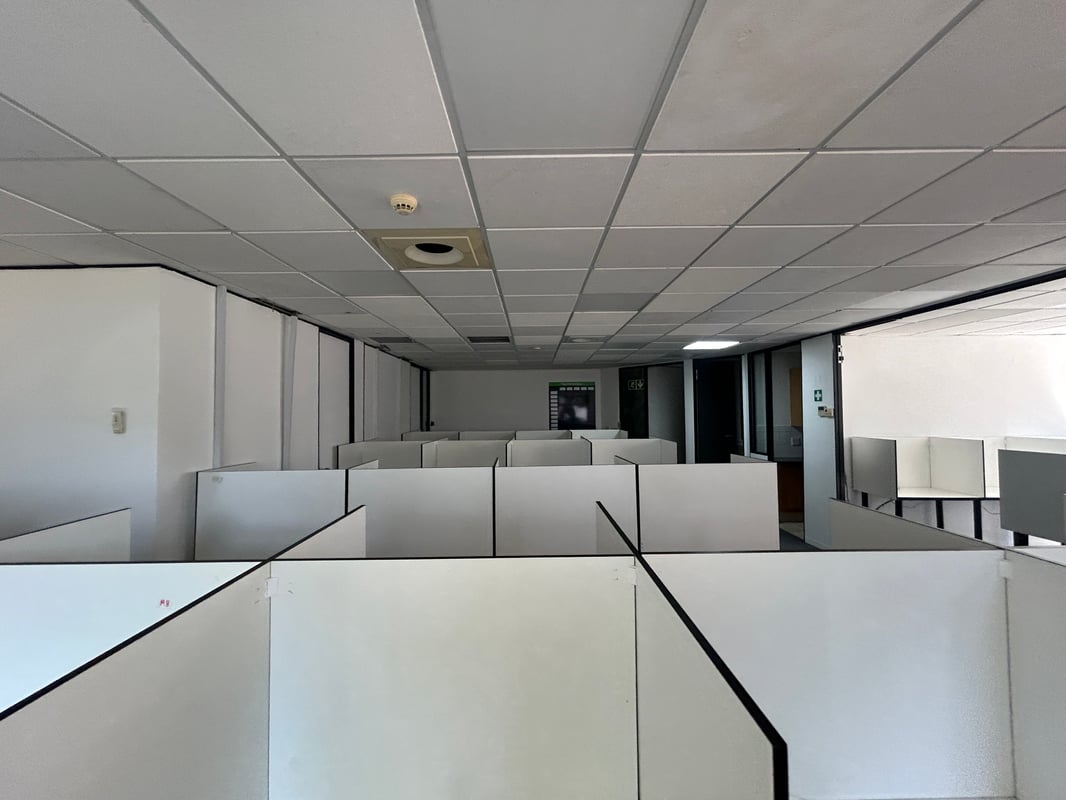 445m² Office For Sale in La Lucia Ridge