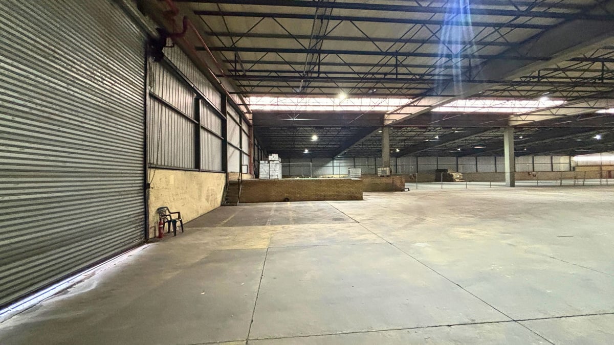 8 029m² Warehouse Available For Lease in Mobeni