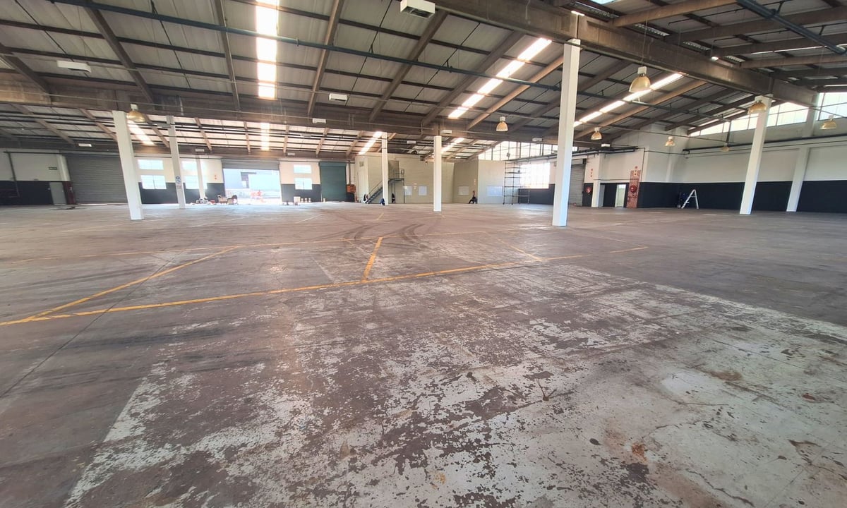 2 675m² Warehouse To Let in Pinetown