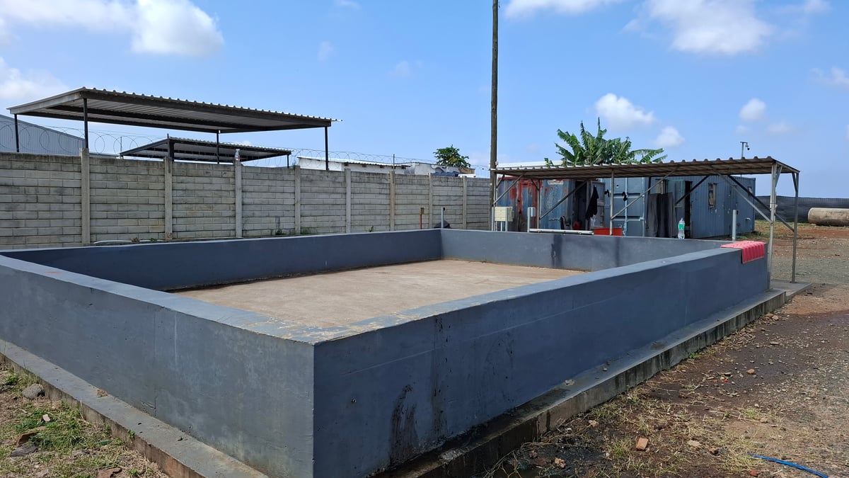 2800m² Yard To Let in Springfield
