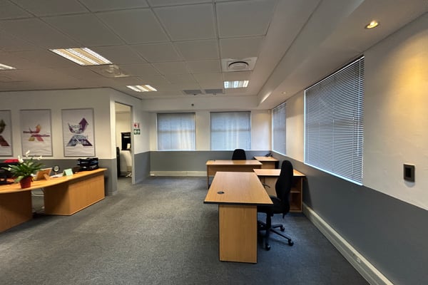 144m² Office To Let in Westville — image 3