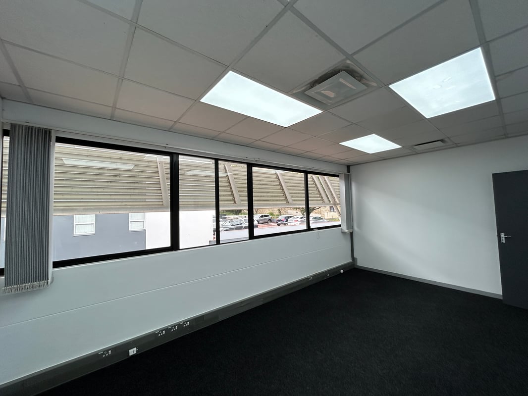 134m² Office Space To Let – Westway Office Park, Westville