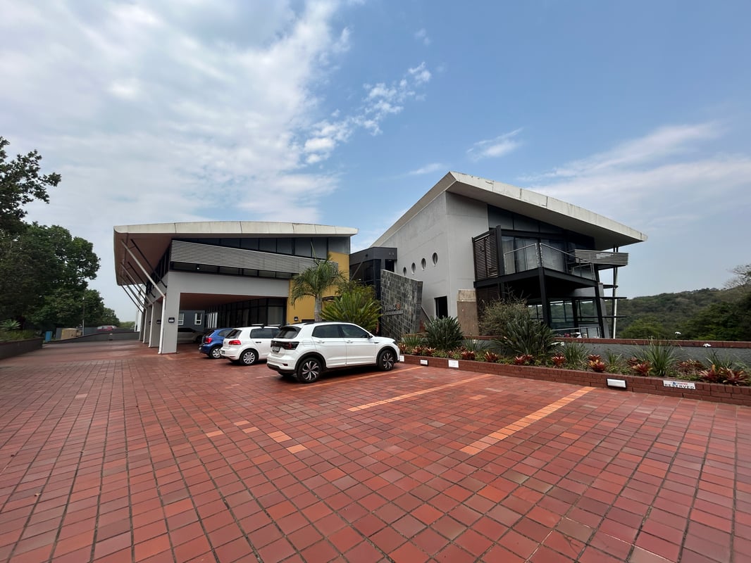 214m² Office To Let in Westville