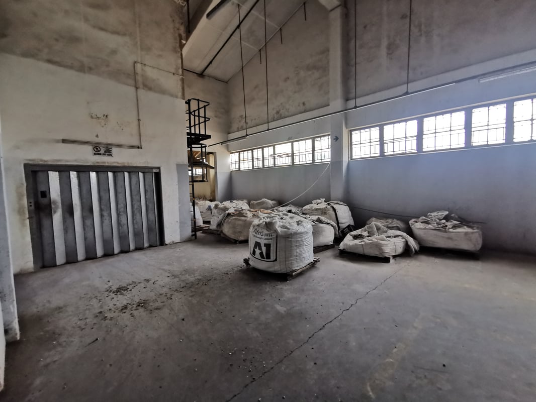 11 000m² Second-Floor Warehouse To Let in Jacobs