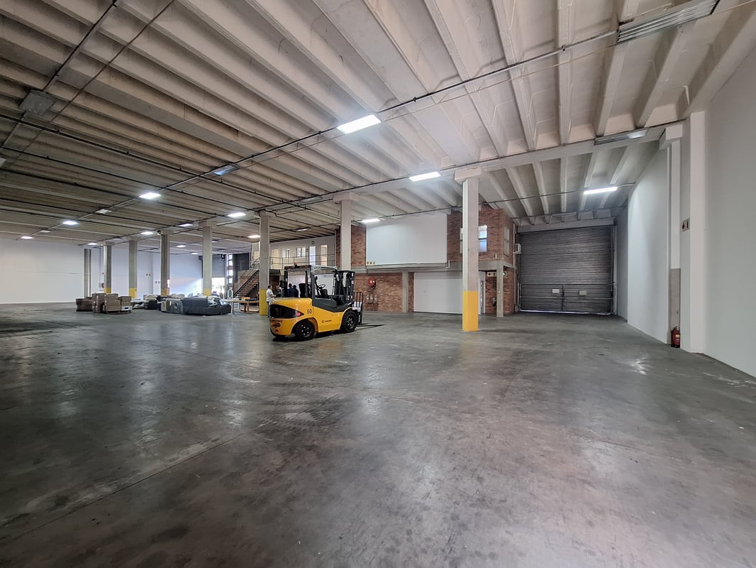1370m² Warehouse To Let in Westmead