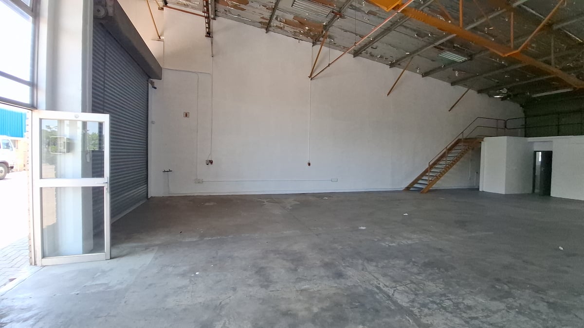 594m² Warehouse For Lease in Glen Anil