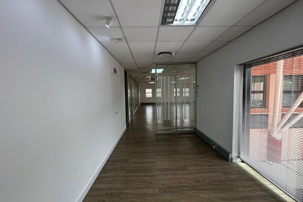 213m² Office to Let at Westway Office Park, Westville — image 3