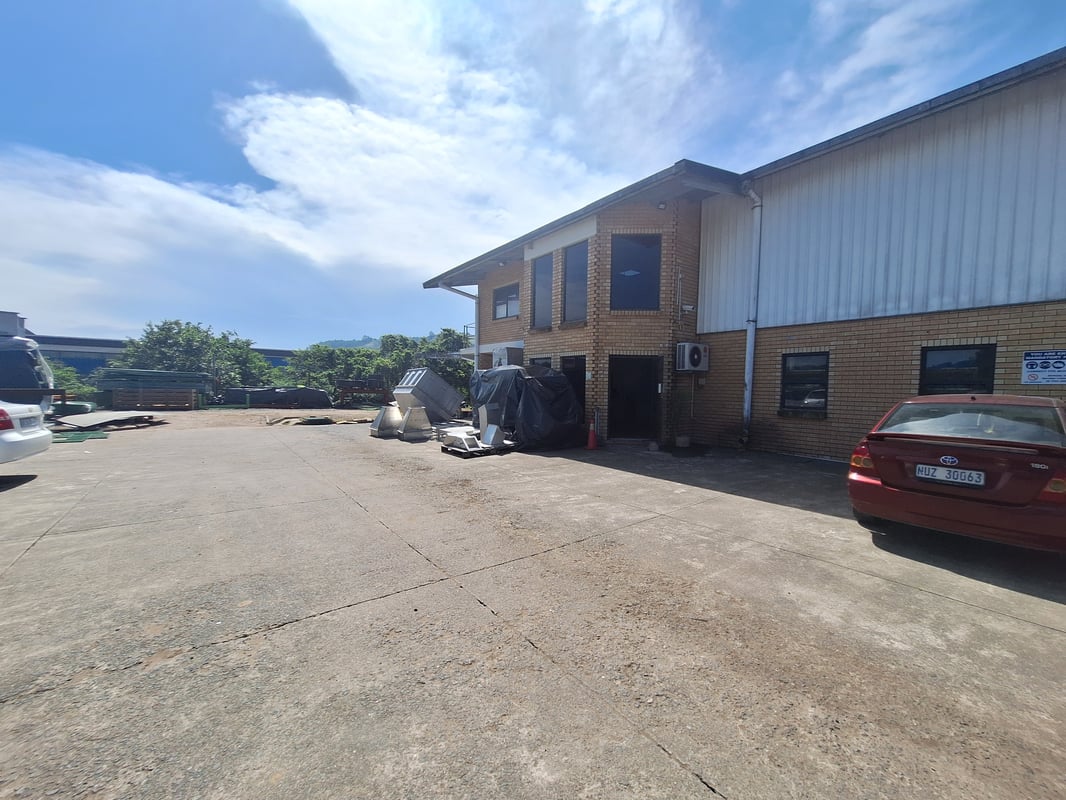 1397m² Warehouse To Let in Westmead