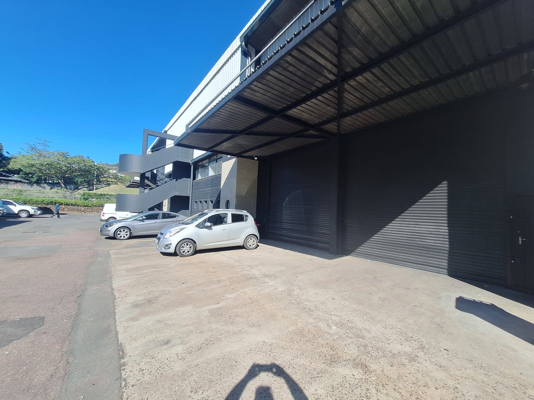 765m² Warehouse To Let in New Germany