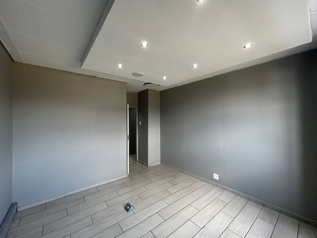 179m² office to let in Umhlanga