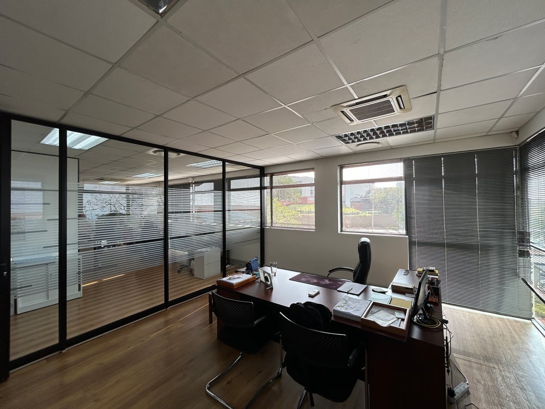 255m² Office To Let in La Lucia Ridge