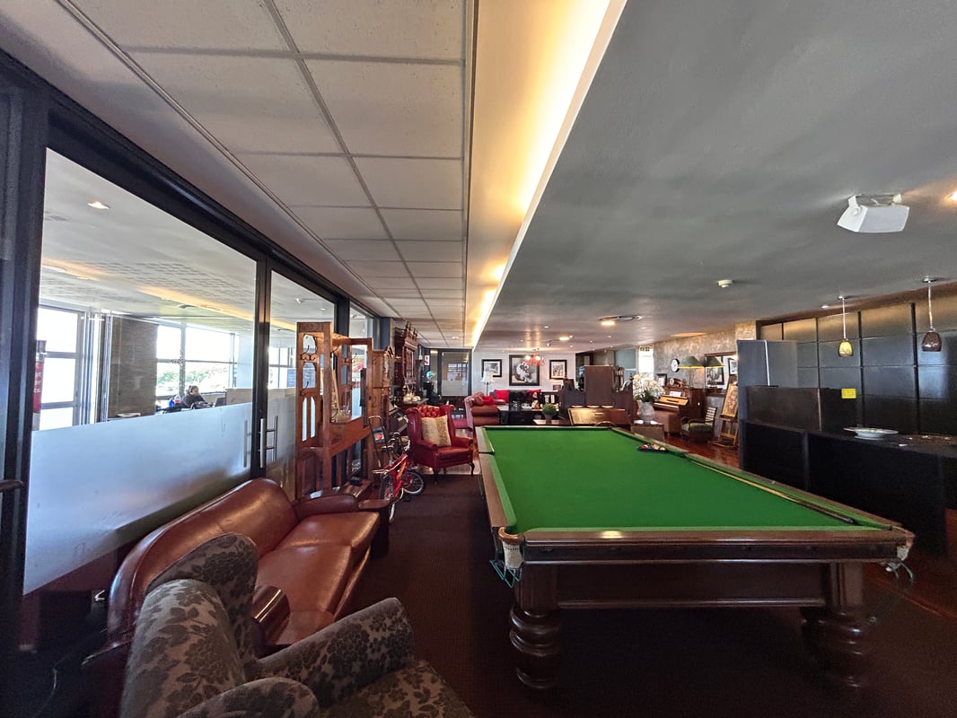 638m² Office To Let at Rigdeside Office Park 