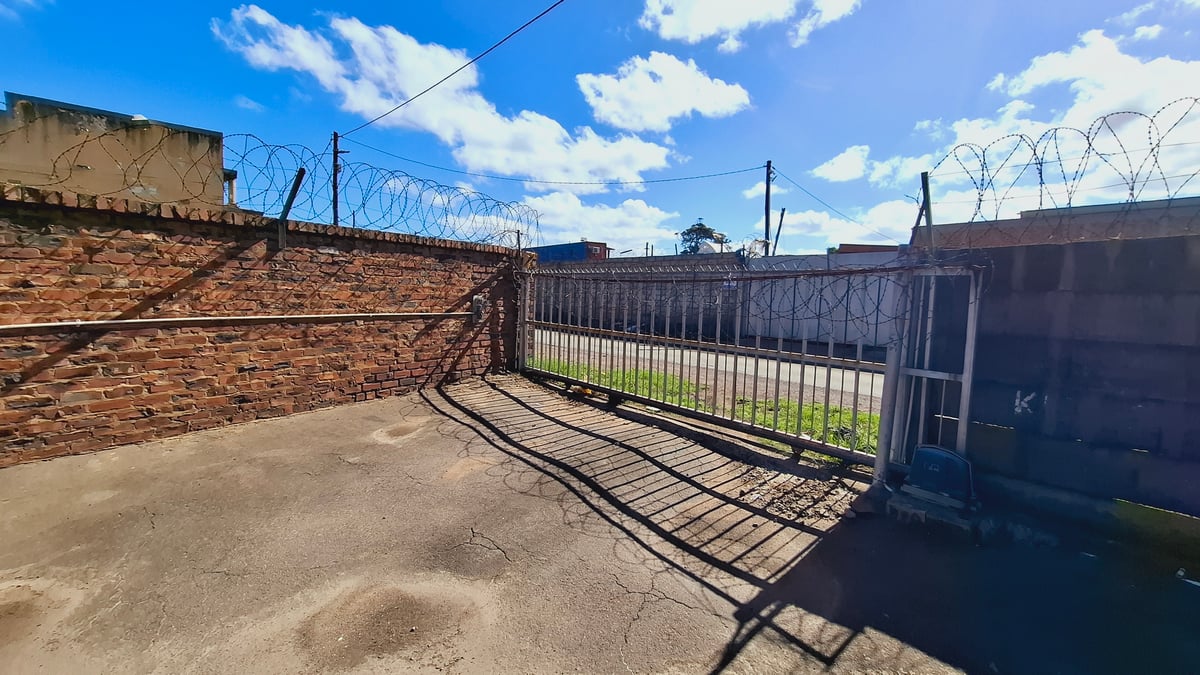 845m² Standalone Warehouse For Sale in Clairwood