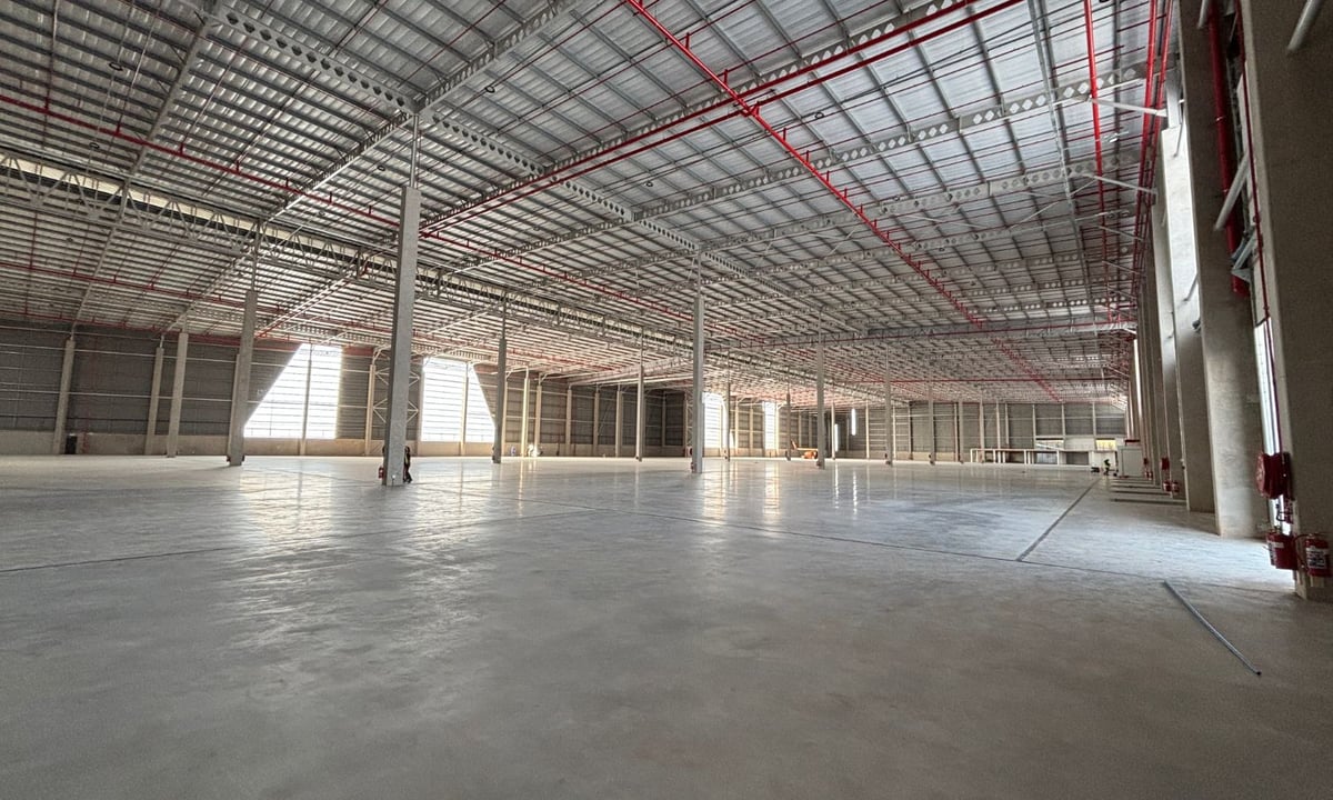 8 195m² New Warehousing Facility To Let in Riverhorse Valley 
