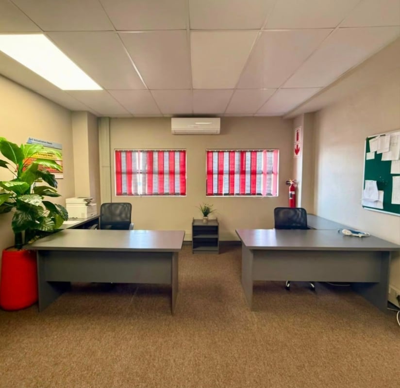 1 120m² Office To Let in Cornubia