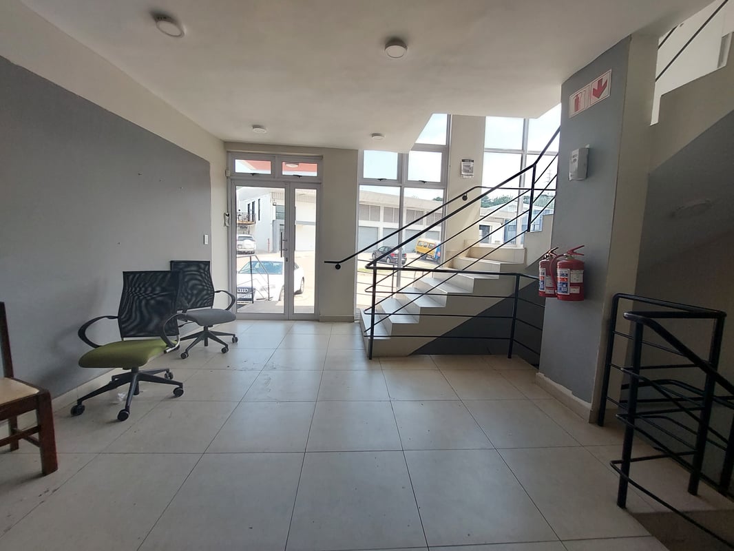 704m² Prime Warehouse To Let in Riverhorse Valley