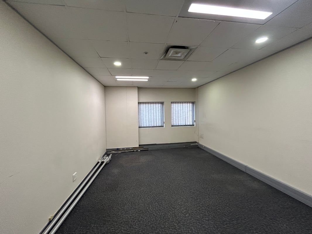 395m² Office To Let in Westville