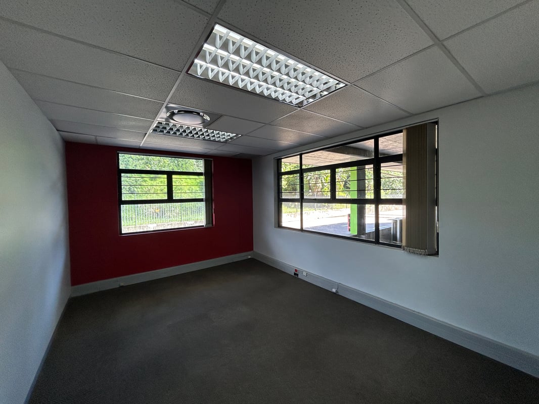 340m² Office To Let in Riverhorse Valley