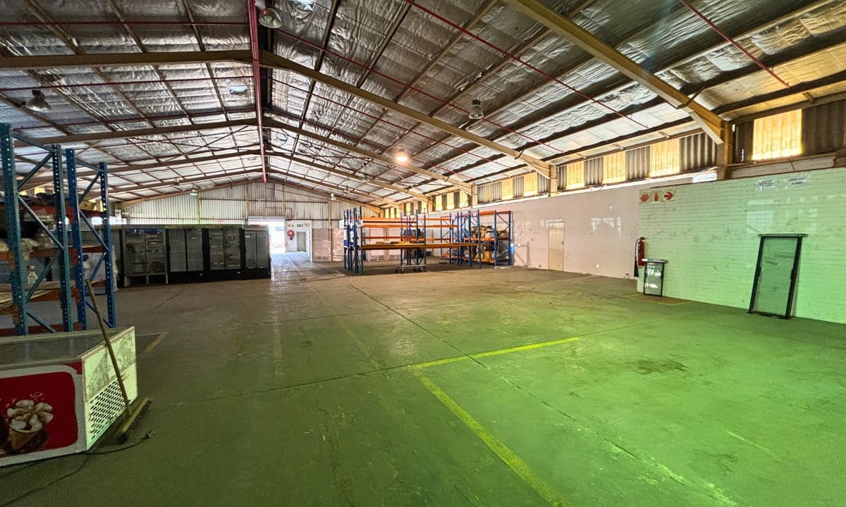 2140m²  Manufacturing & Warehouse Facility To Let – Westmead