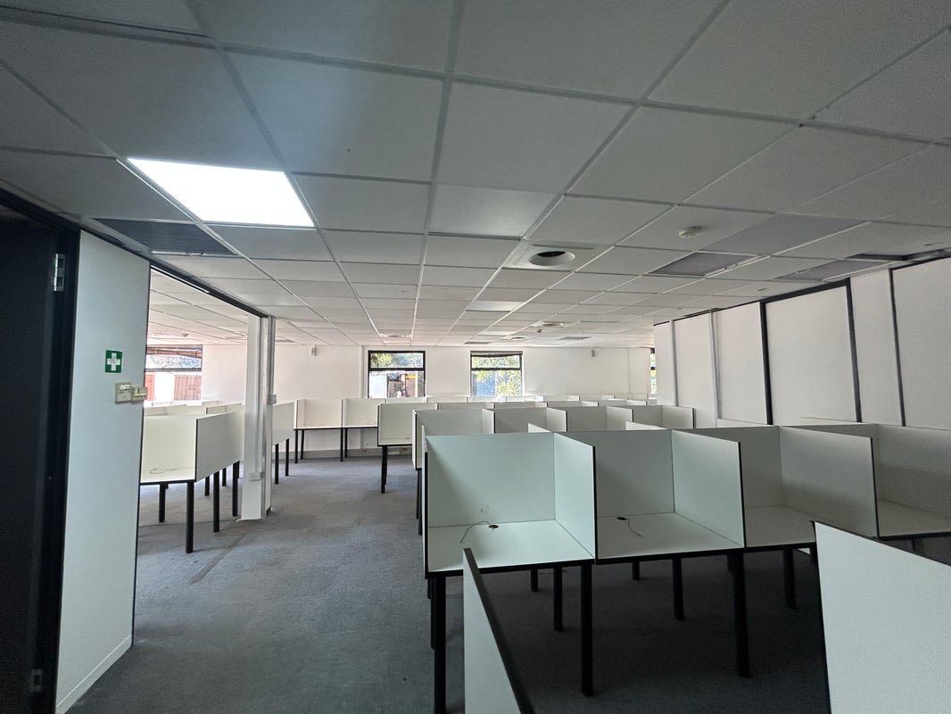 445m² Office For Sale in La Lucia Ridge