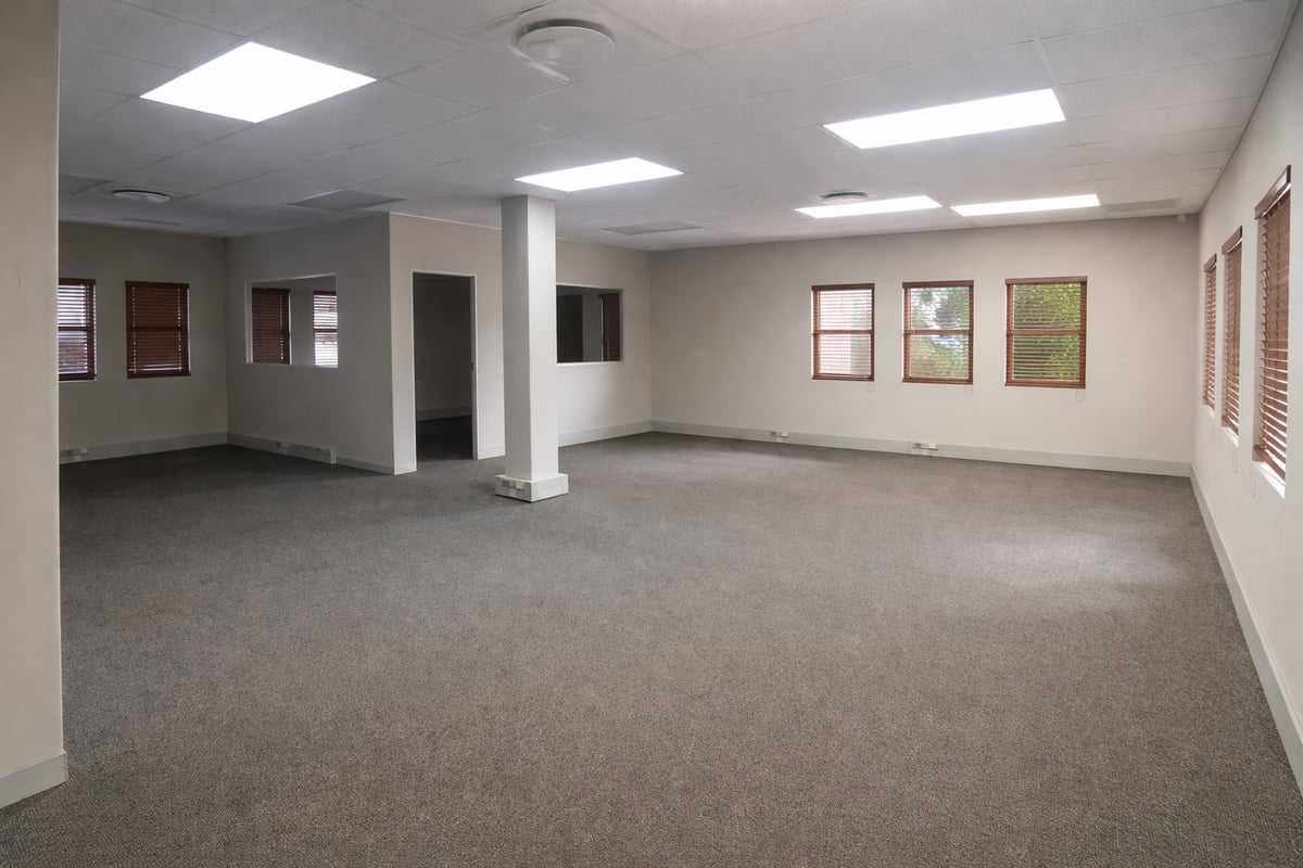 130m² Office To Let in Kloof