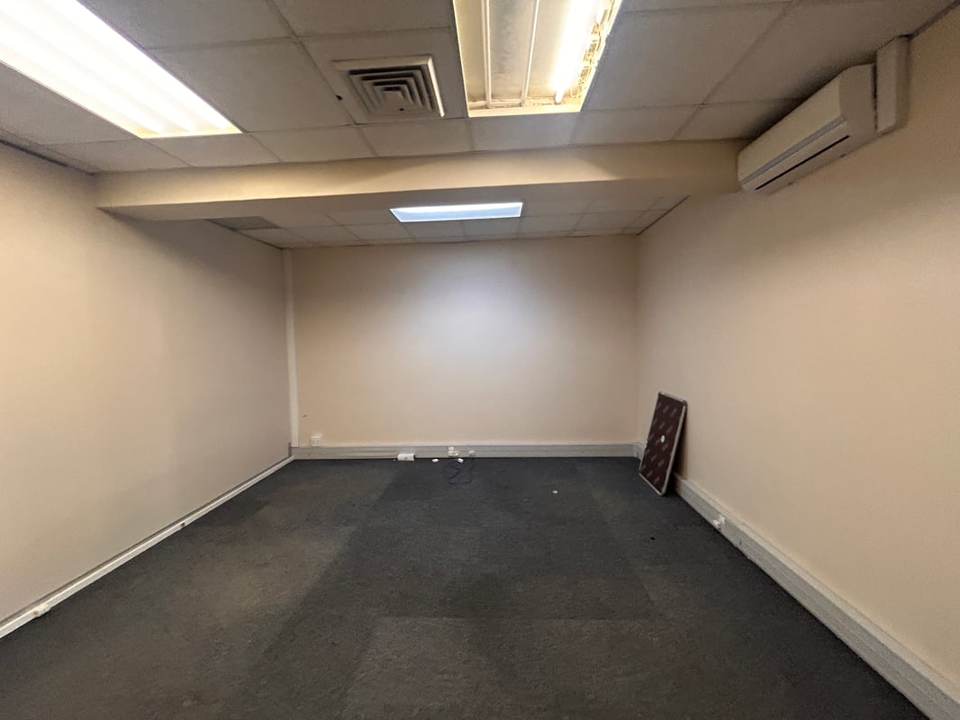 130m² Office To Let in Westville