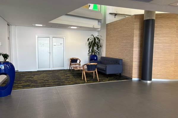 312m² Office To Let in Riverhorse Valley — image 6