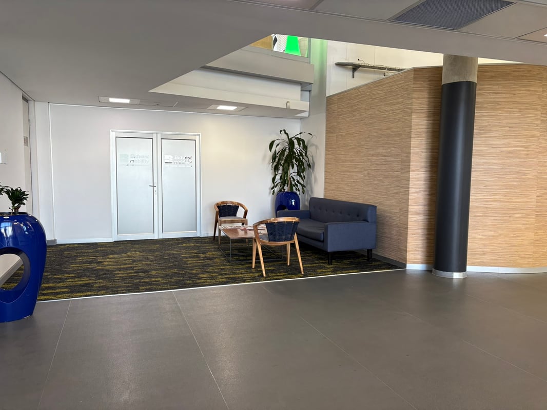 312m² Office To Let in Riverhorse Valley