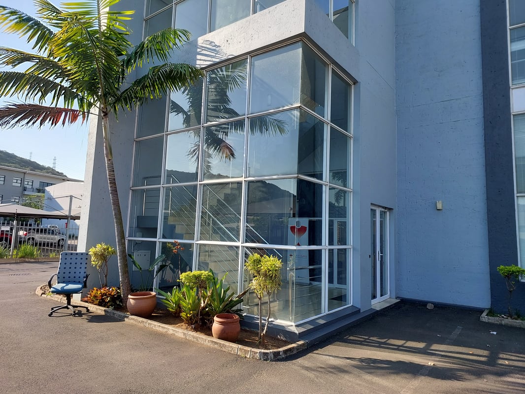 375m² Office To Let in Riverhorse Valley