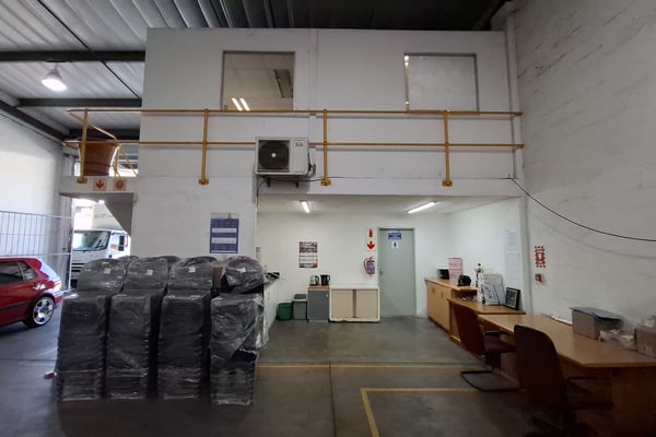 276m² Warehouse To Let in Redhill — image 5