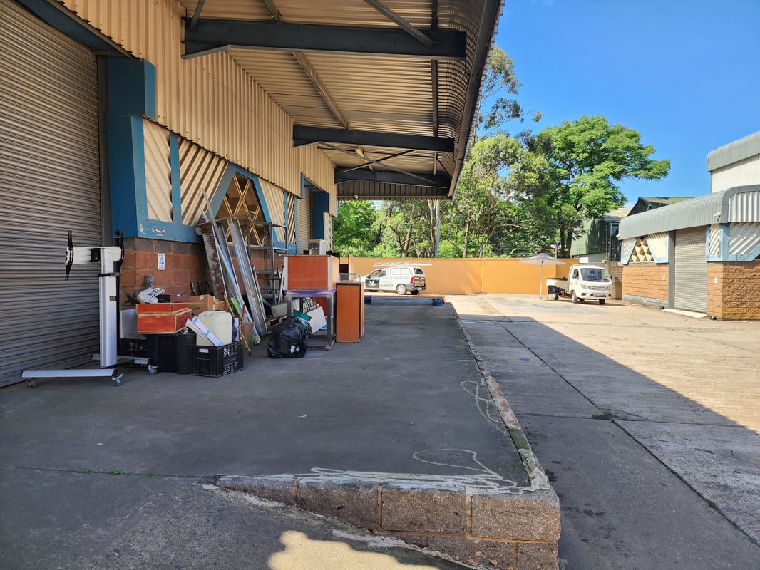 3 867m² Standalone Factory To Let in Glen Anil