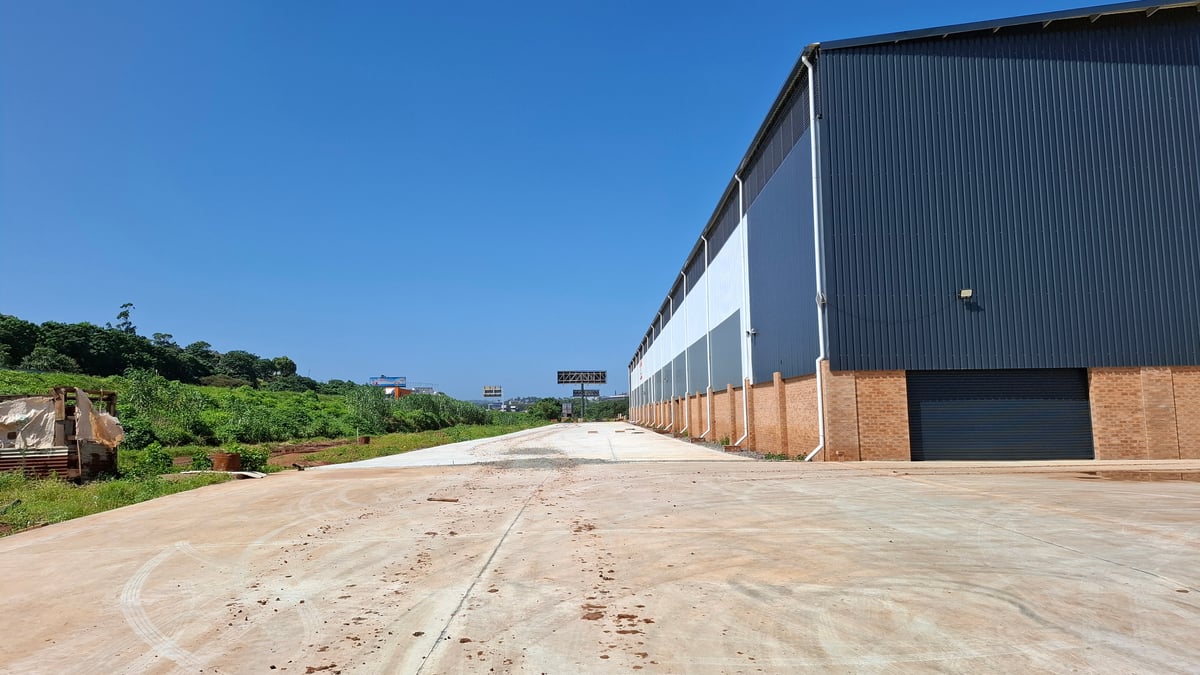 10 600m² Standalone Warehouse For Lease in Springfield