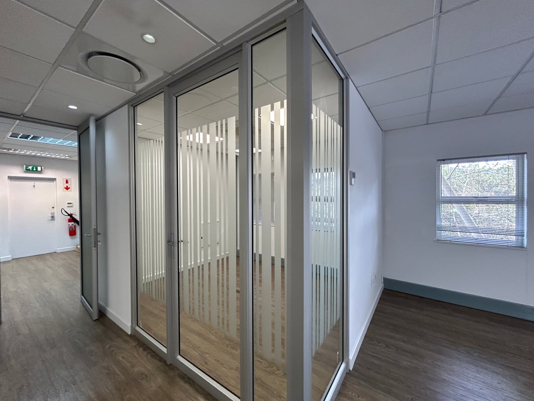 213m² Office to Let at Westway Office Park, Westville