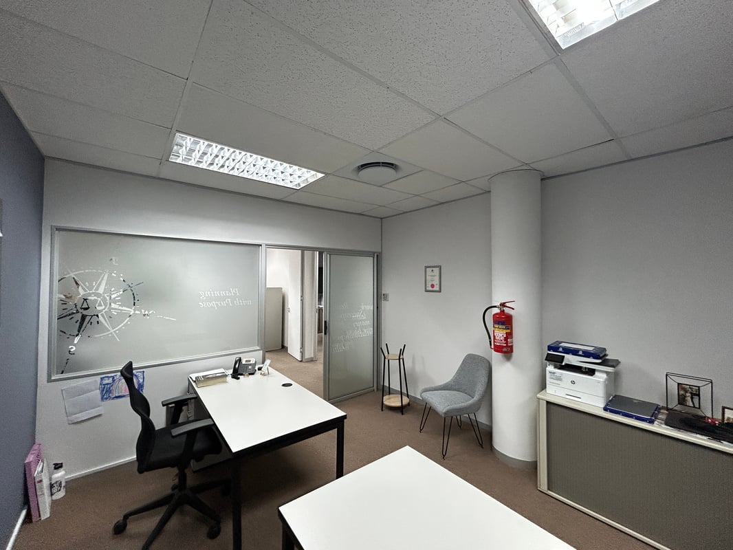 122m² Office To Let In Westway Office Park, Westville