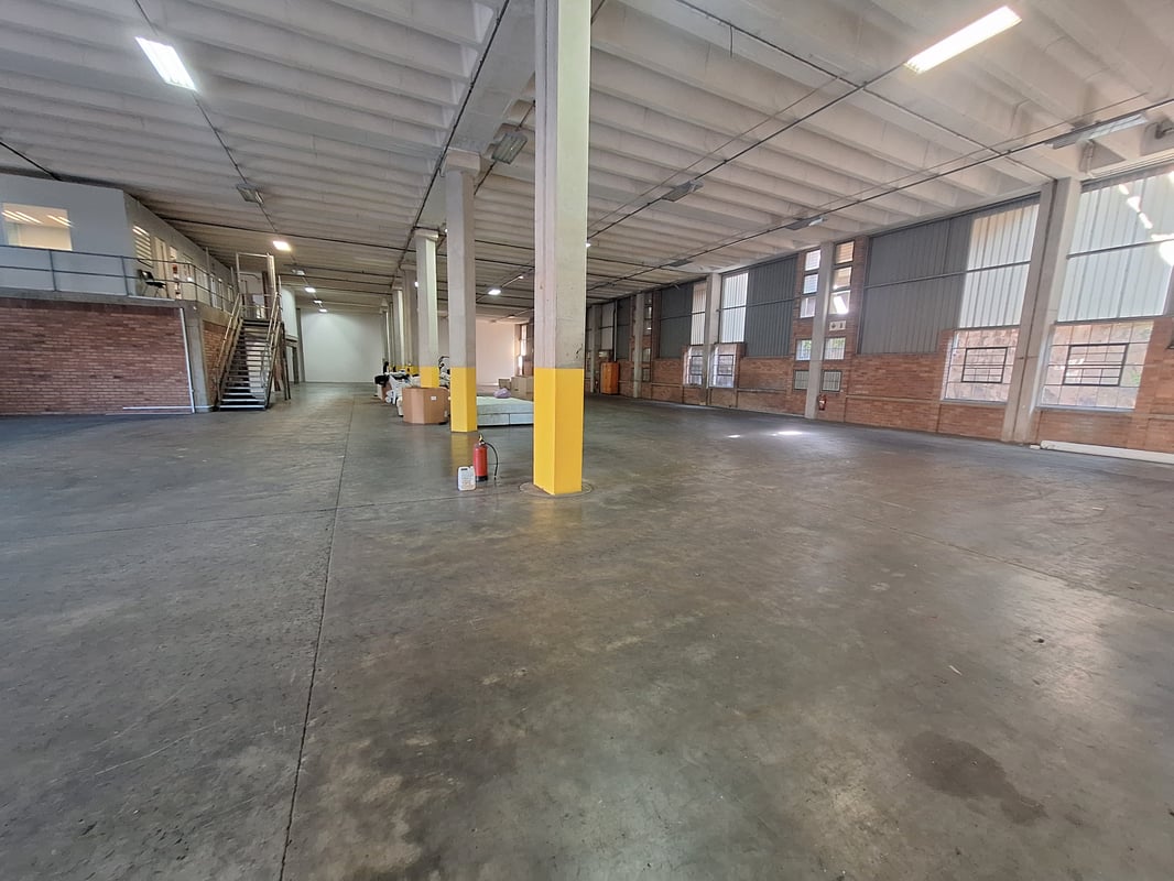 1370m² Warehouse To Let in Westmead