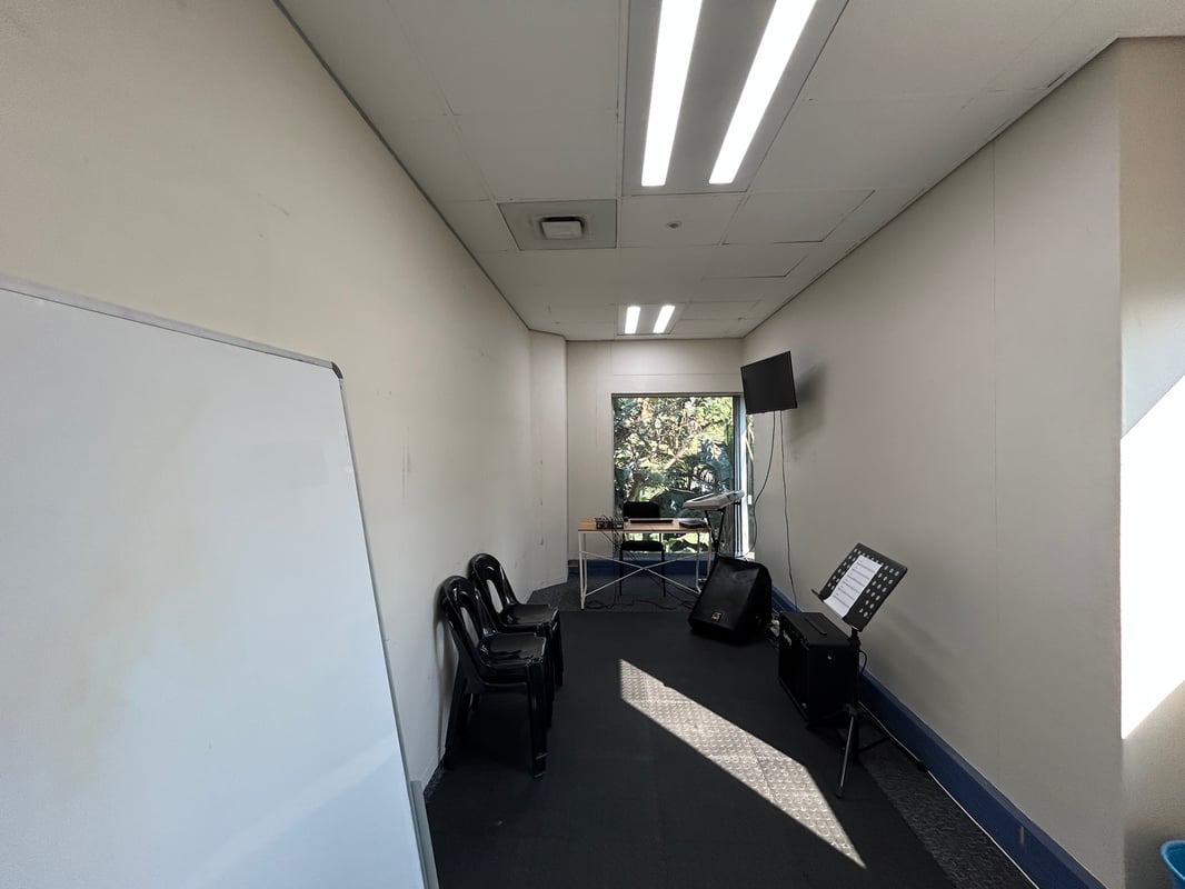 395m² Office To Let in Westville