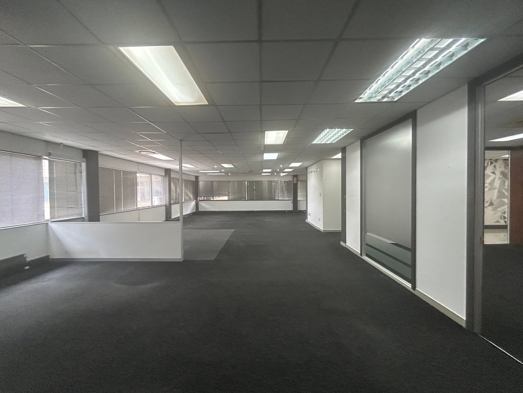 302m² Office to let in Westville