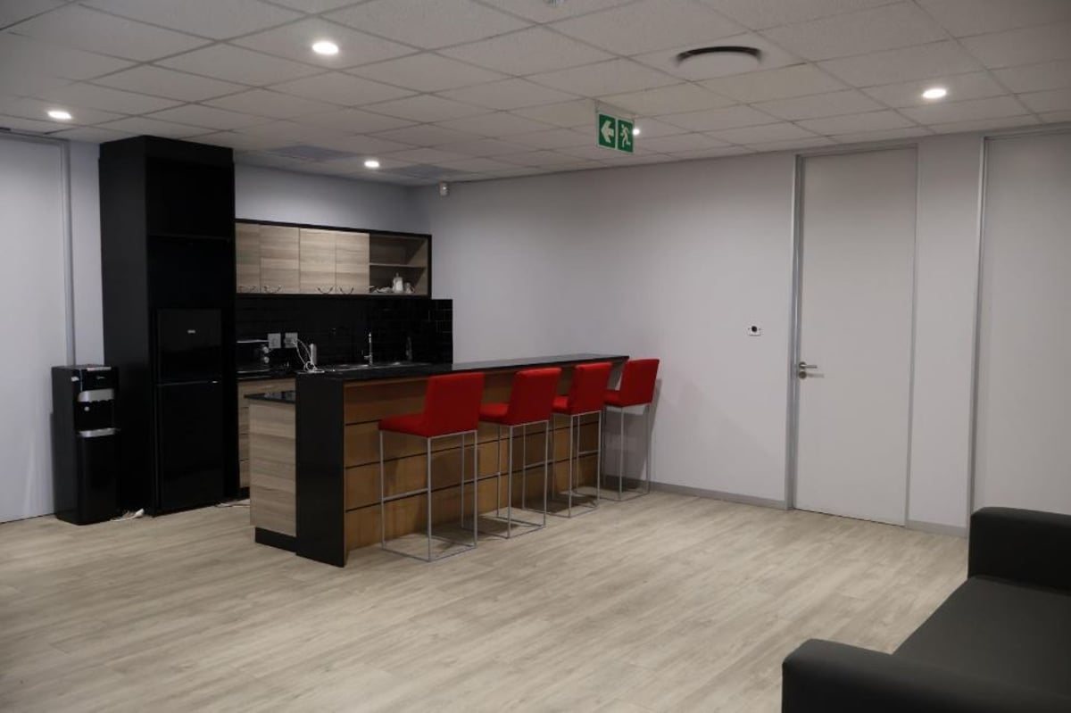 3 146m² Warehouse To Let in Dube Tradeport