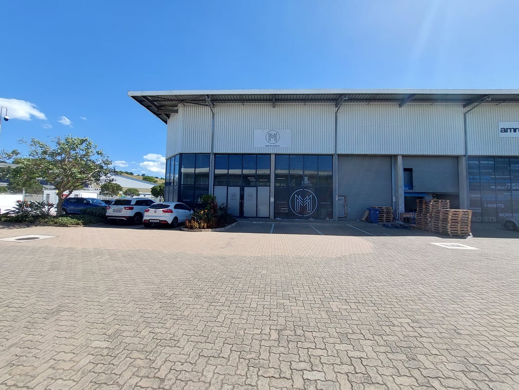 559m² Warehouse with Prime Exposure for Lease in Riverhorse Valley