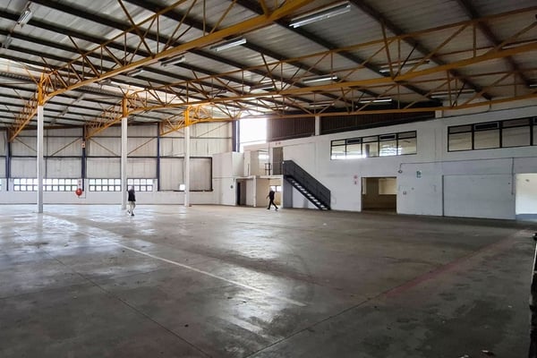 1616m² Warehouse For Lease in Red Hill — image 5