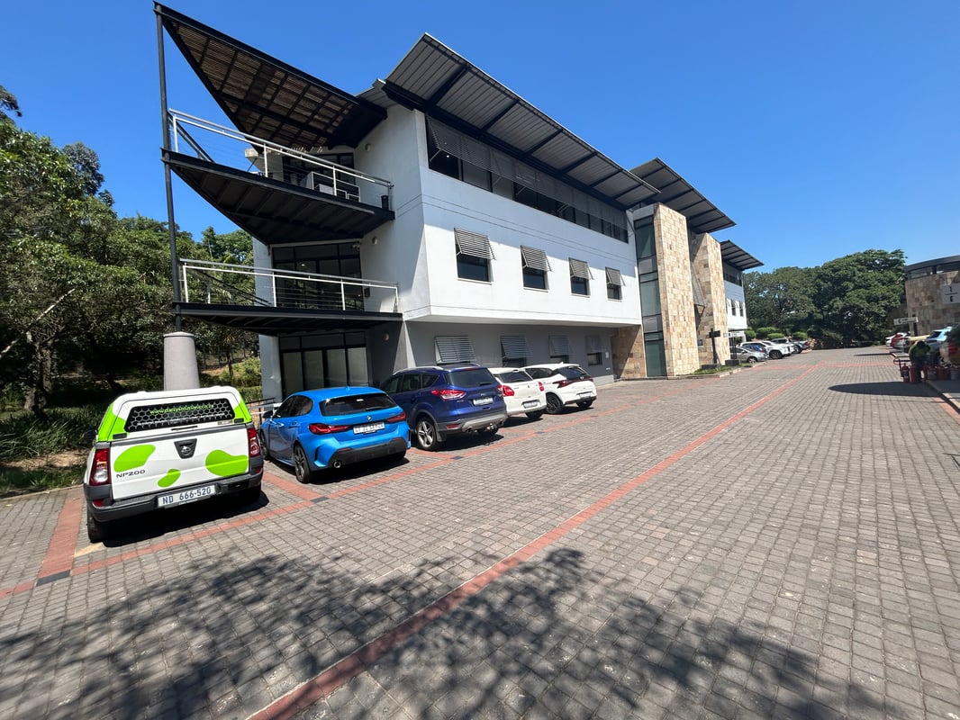 588m² Office to Let – Westway Office Park, Westville