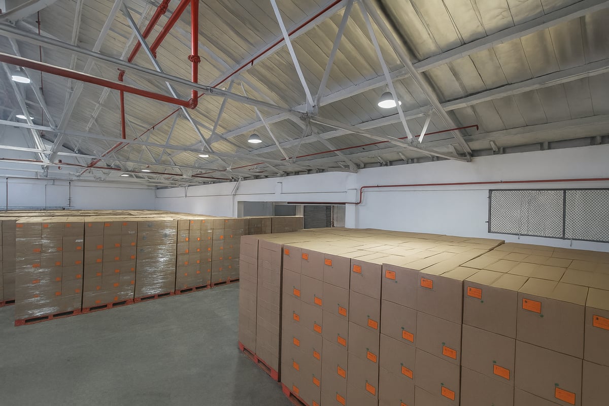 2000m² Warehouse To Let in Congella