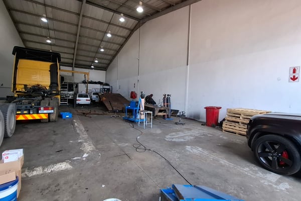 380m² Warehouse To Let in Springfield  — image 5