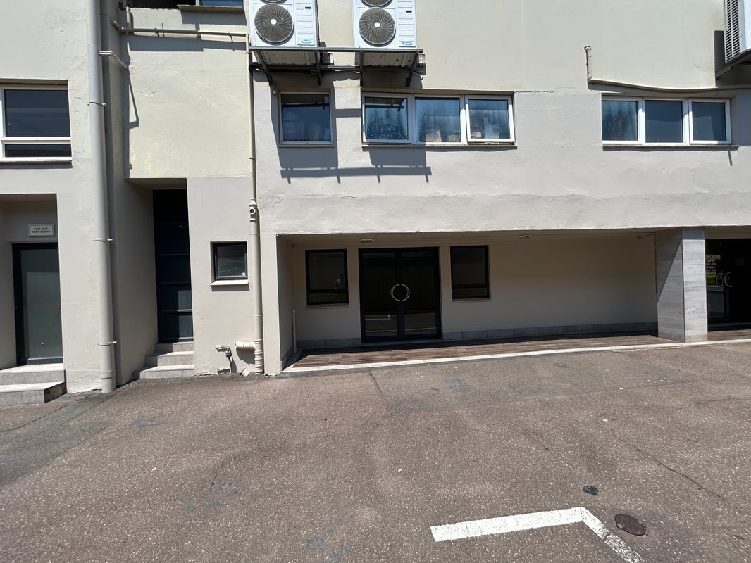 134m² Service and Industrial Unit To Let – Lillies Quarter Lifestyle Centre, Hillcrest