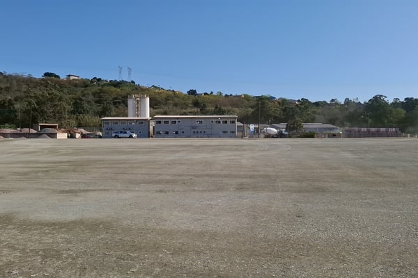 2568m² Hardened Yard For Lease in Riverhorse Valley — image 4