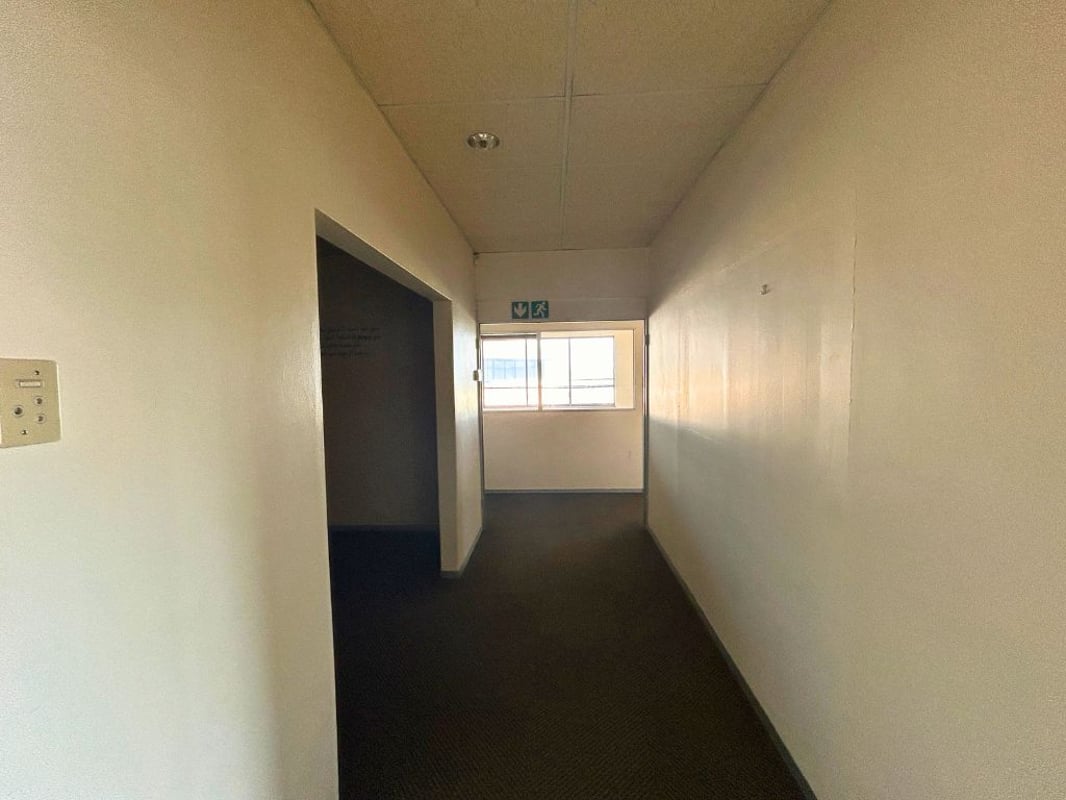  165m² Office To Let in Westville